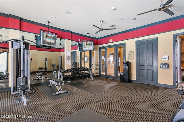 exercise room featuring ceiling fan