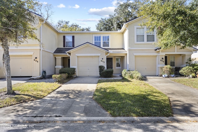 view of front facade featuring a garage