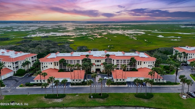 view of aerial view at dusk