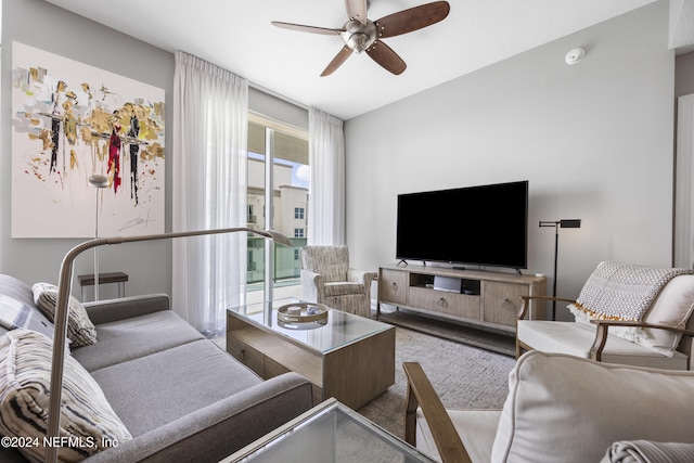 1431 Riverplace Blvd Unit 2602, Jacksonville, FL 32207 - living area featuring a ceiling fan