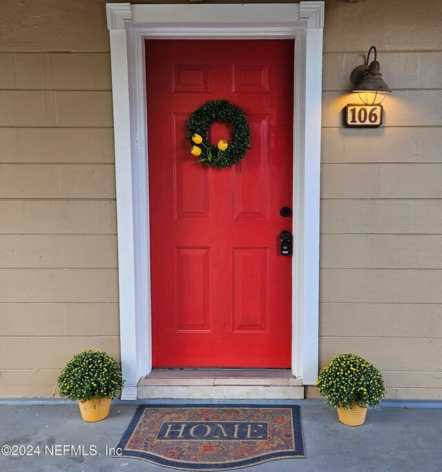 view of property entrance