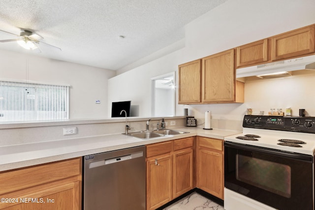 kitchen with sink, electric range, stainless steel dishwasher, a textured ceiling, and ceiling fan