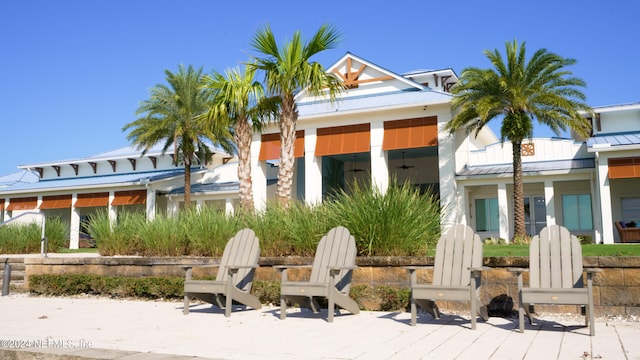 view of patio with ceiling fan