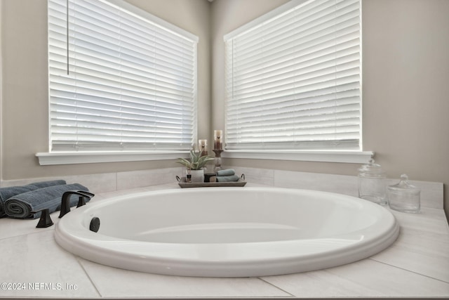 bathroom featuring a bathtub