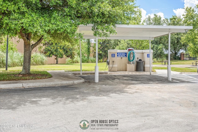 7801 Point Meadows Dr Unit 8406, Jacksonville, FL 32256 - view of parking