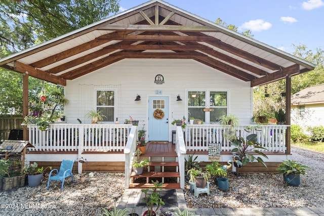 view of front facade with covered porch