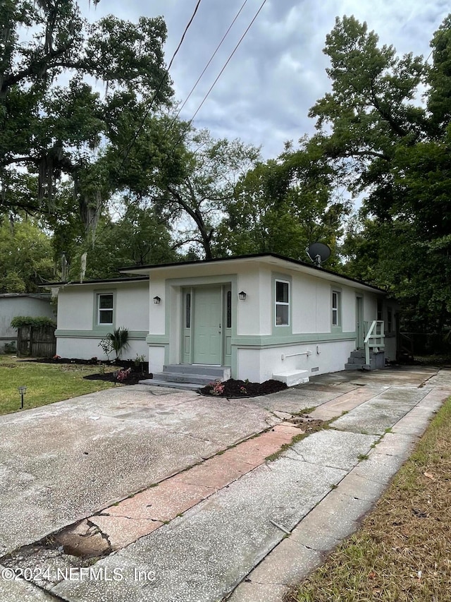 view of front of house