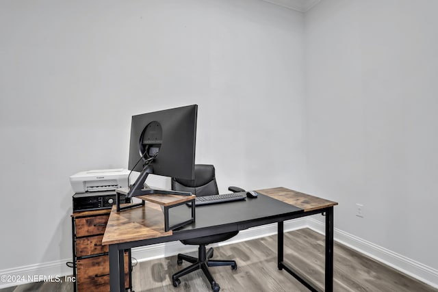 office with hardwood / wood-style floors