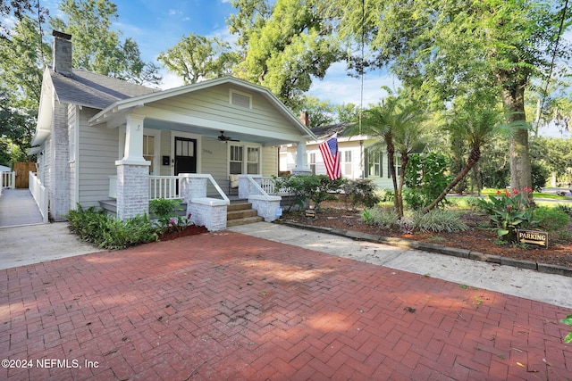 view of front of house featuring covered porch