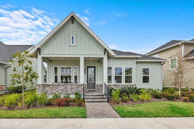 view of front of house with covered porch