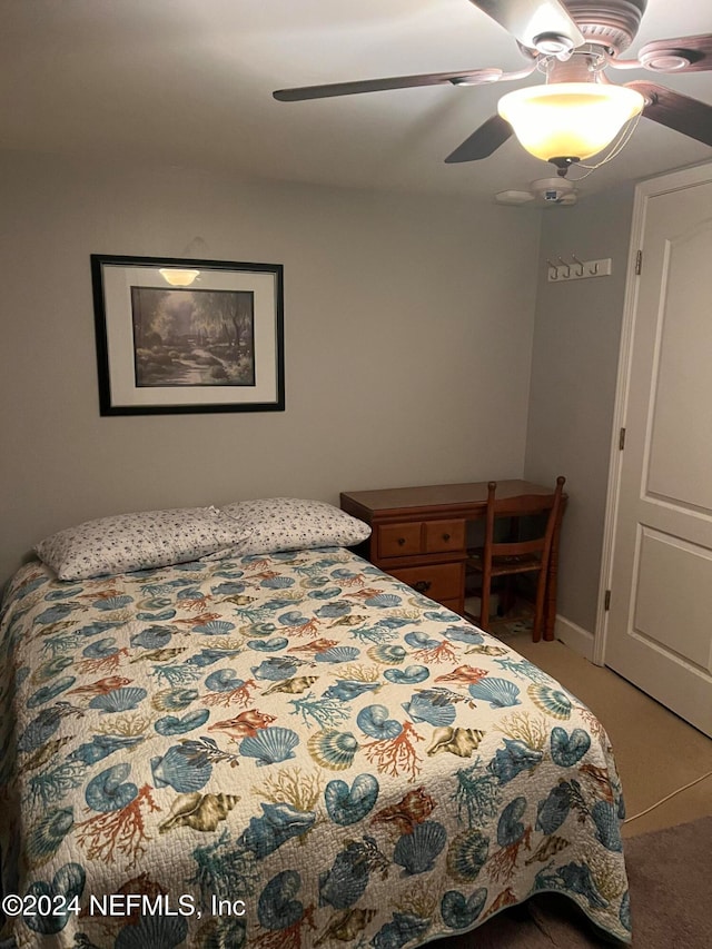 bedroom with carpet flooring and ceiling fan