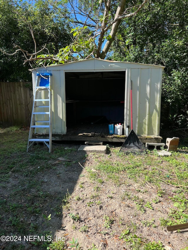 view of outbuilding