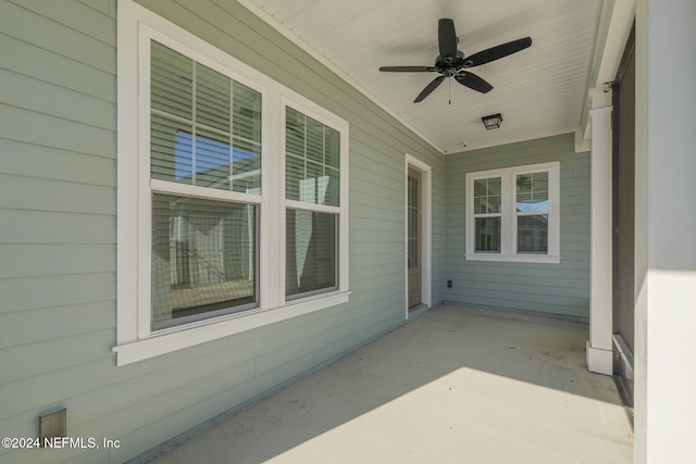 view of patio / terrace featuring a porch and ceiling fan