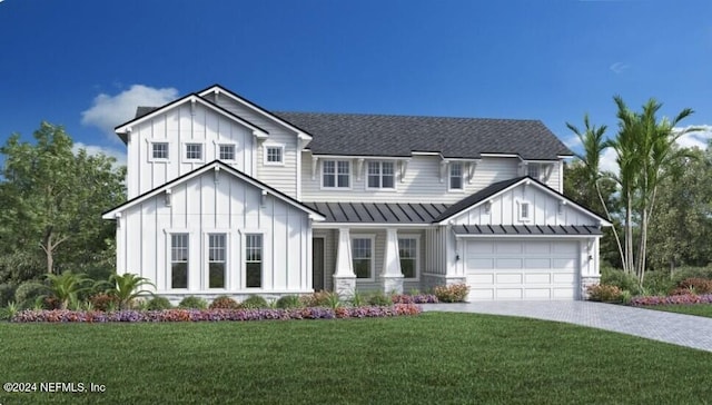 view of front of property with a front yard