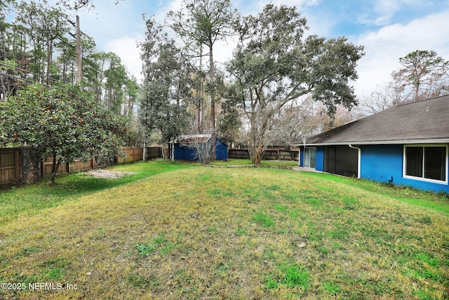 view of yard with a shed