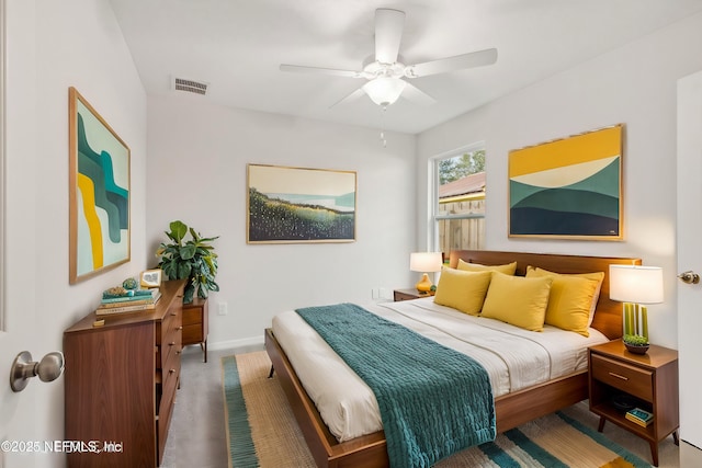 bedroom with ceiling fan