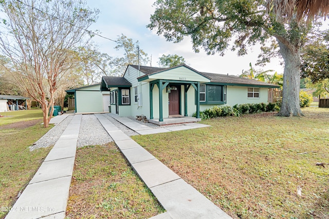 view of front of property with a front yard