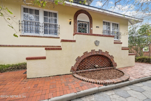 exterior space featuring a patio