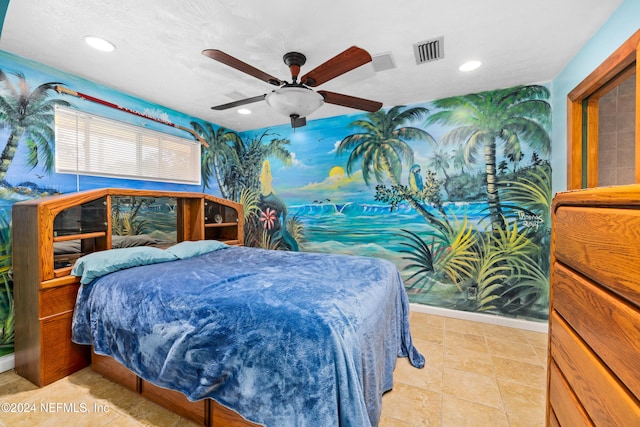 bedroom featuring ceiling fan