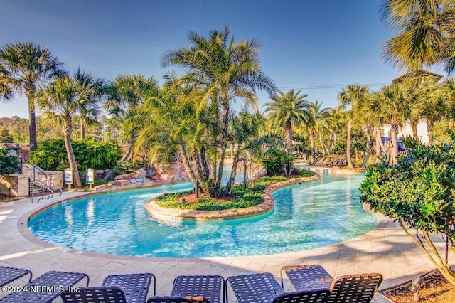 view of swimming pool