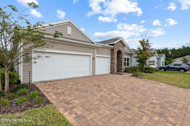 view of front facade with a garage