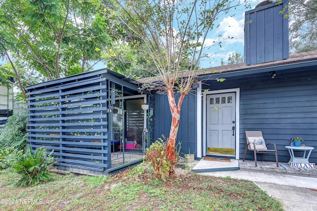 view of doorway to property