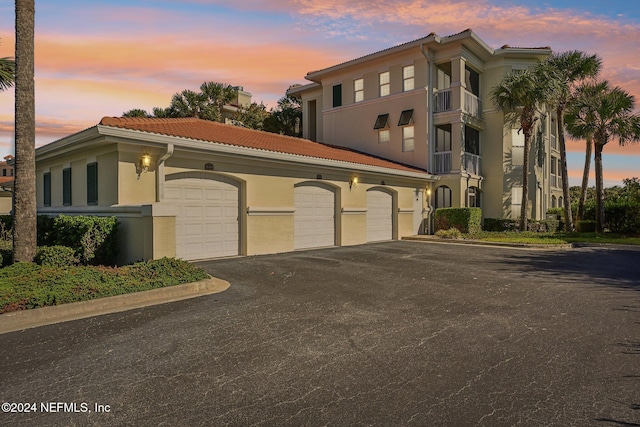 view of front of house featuring a garage