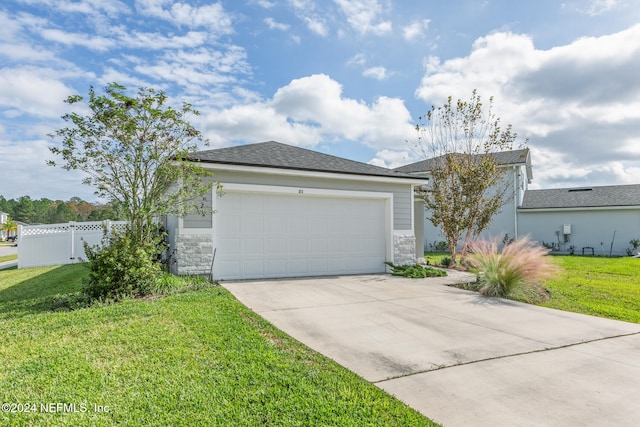 view of front of house with a front lawn