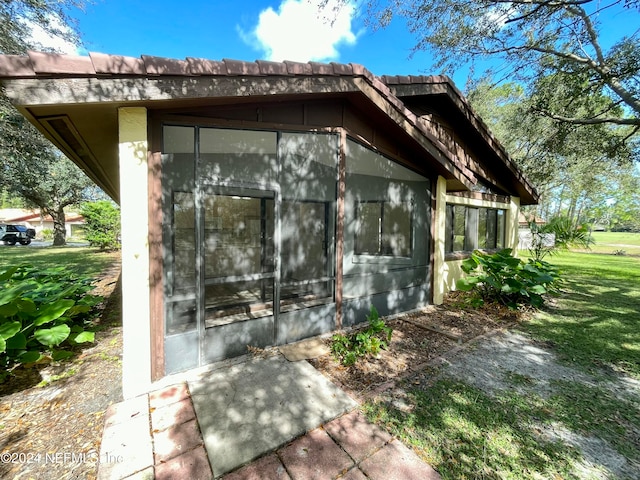 exterior space featuring a yard