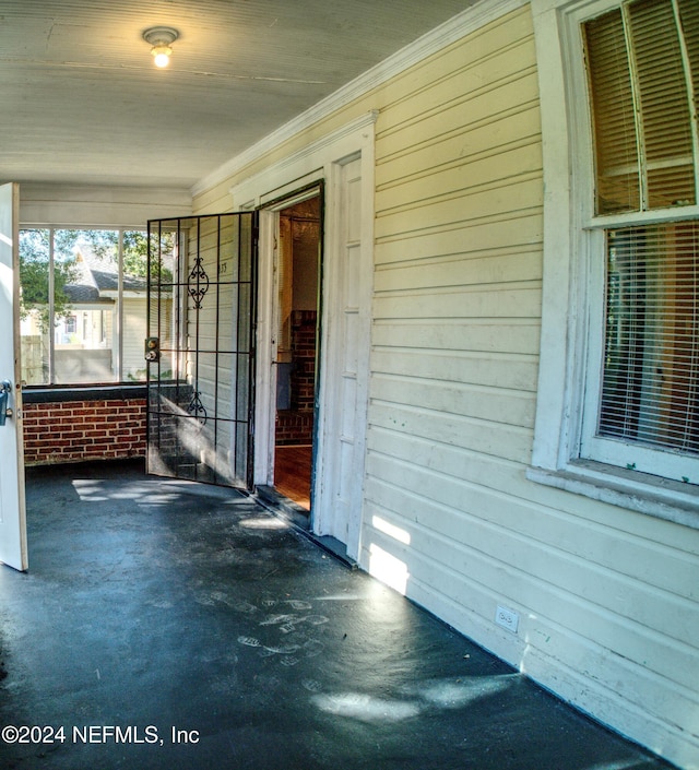 view of unfurnished sunroom