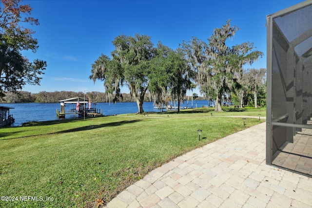 view of yard featuring a water view