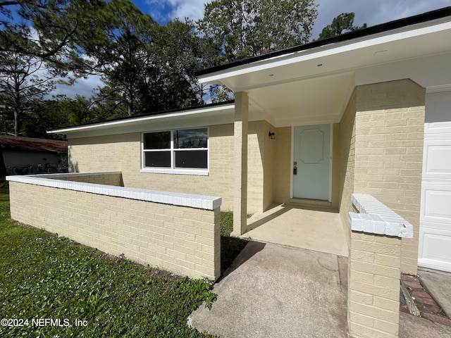 view of property entrance