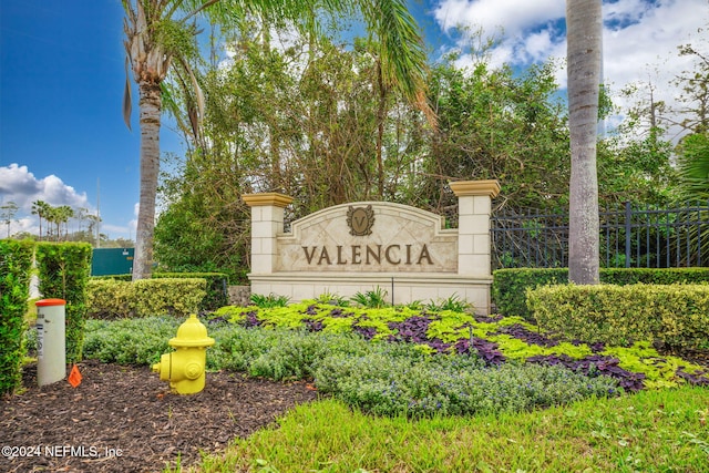 view of community / neighborhood sign