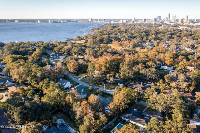 bird's eye view featuring a water view