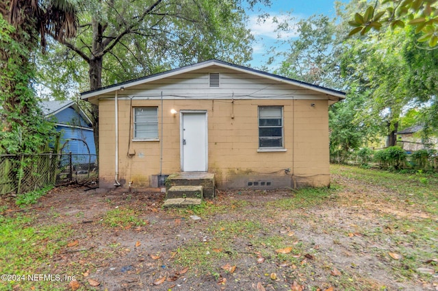 5813 Doeboy St, Jacksonville, FL 32208 - bungalow-style home with crawl space