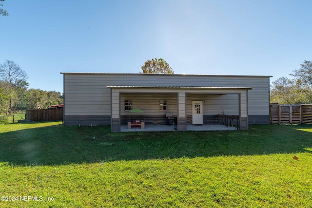 exterior space featuring a yard