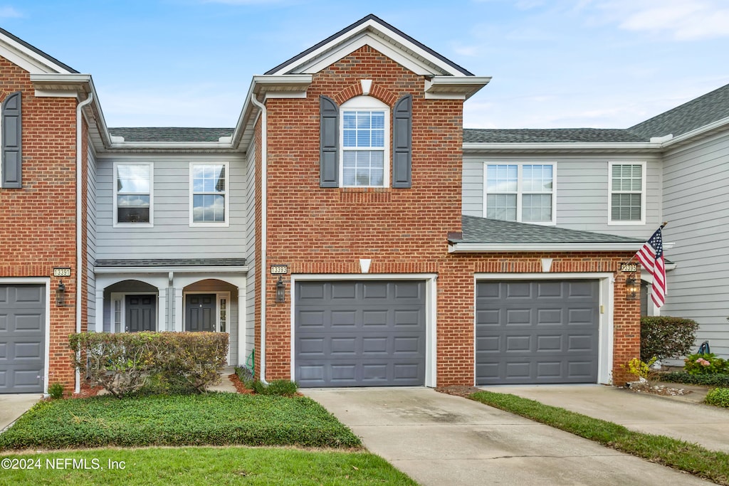 view of front of house featuring a garage