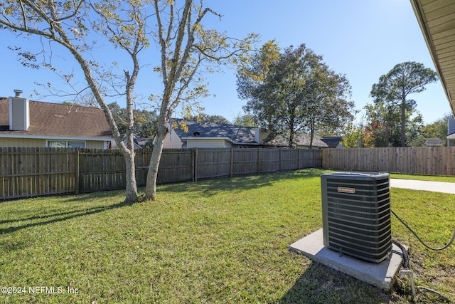 view of yard featuring cooling unit