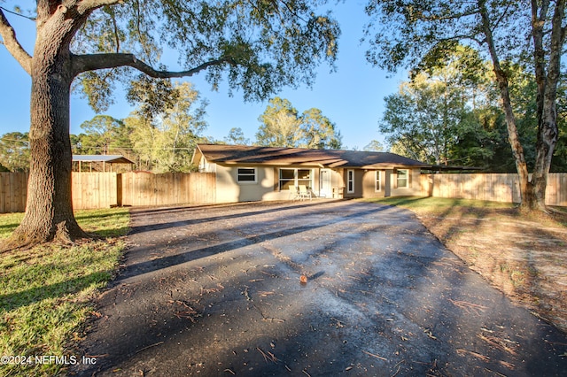 view of front of house