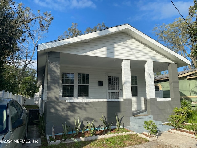 view of front facade with covered porch