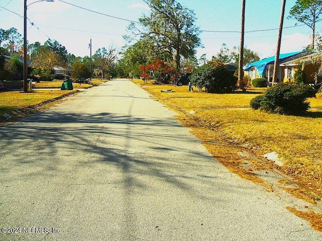 1113 Fieldcrest Rd, Jasper, FL 32052 - view of asphalt street featuring street lighting