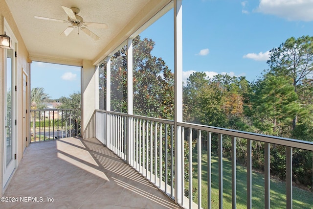 balcony featuring ceiling fan