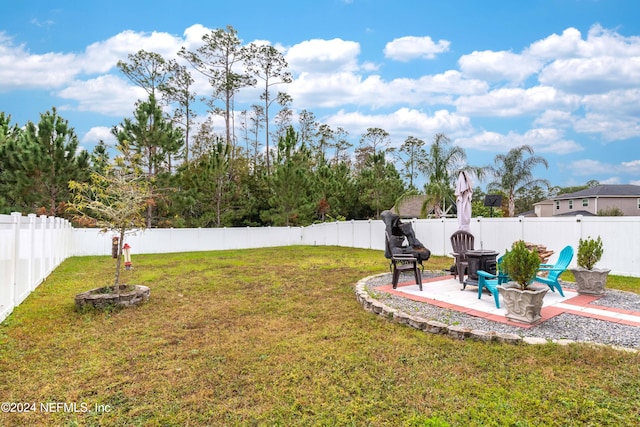 view of yard with a patio