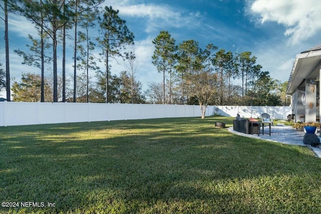 view of yard with a patio