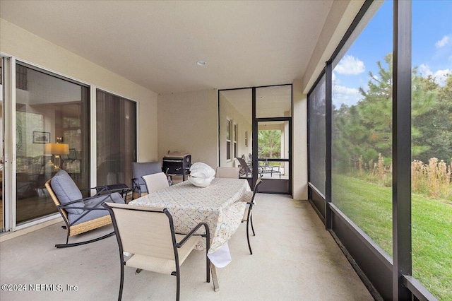 20 Sadie Ct, Saint Augustine, FL 32095 - sunroom with concrete flooring