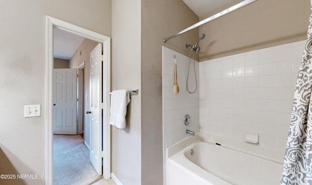 bathroom featuring shower / bath combo