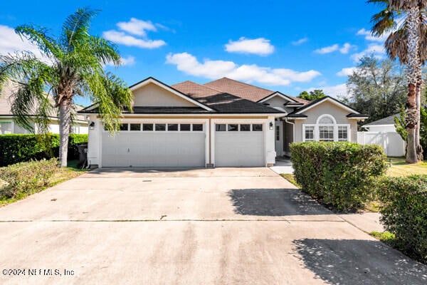 view of front of house featuring a garage