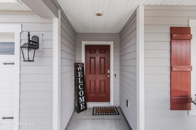 view of property entrance