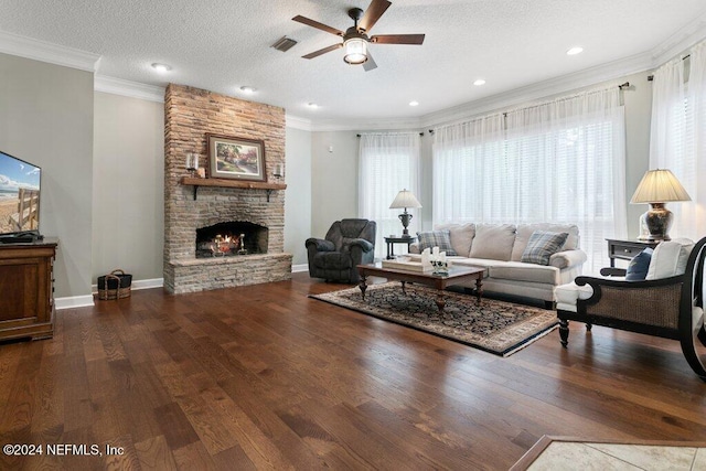 7436 Woodlawn Rd, Macclenny, FL 32063 - living room featuring crown molding, wood-type flooring, and a textured ceiling