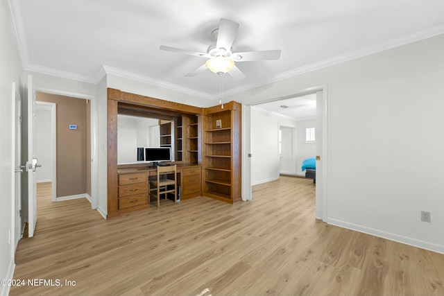 office with light wood-type flooring, ceiling fan, and crown molding